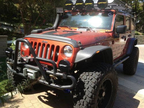 Jeep wrangler unlimited one of a kind!! rare 6sp manual trans