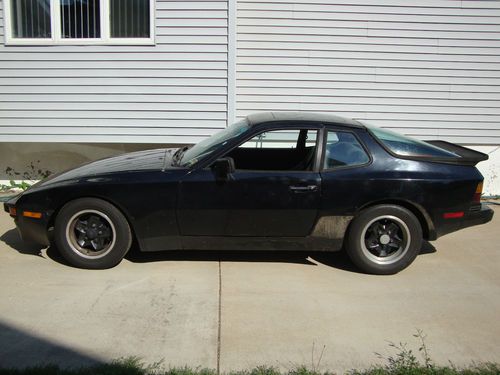 1984 porsche 944 coupe 2 door, manual 5 speed