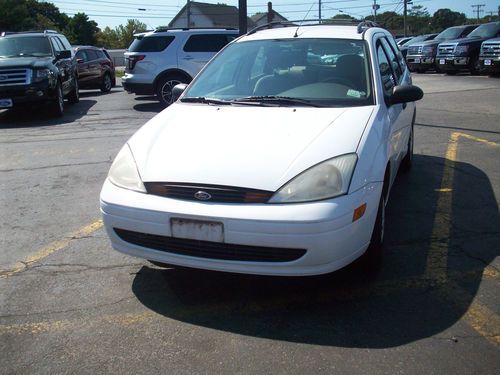 2000 ford focus se wagon 4-door 2.0l