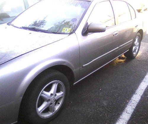 99 nissan maxima 1999 great buy ! make offer! * no reserve! *