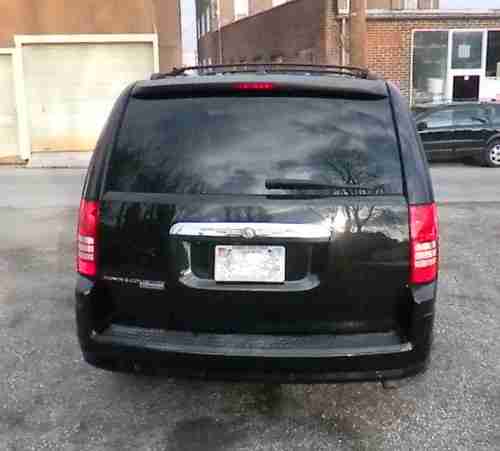 2008 CHRYSLER TOWN & COUNTRY SIGNATURE SERIES VAN, image 3
