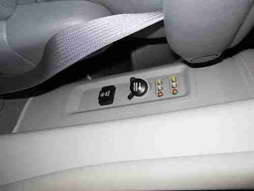 2008 CHRYSLER TOWN & COUNTRY SIGNATURE SERIES VAN, image 19