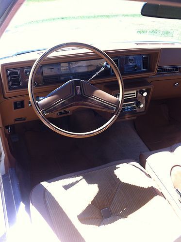 VERY CLEAN LOW MILEAGE, 1980 CUTLASS Survivor Car V-8 Engine w/ A/C !!!! NICE!!!, image 11