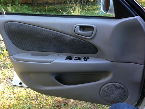 4-door sedan, white, automatic, new wheels., image 9