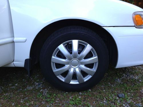 4-door sedan, white, automatic, new wheels., image 10