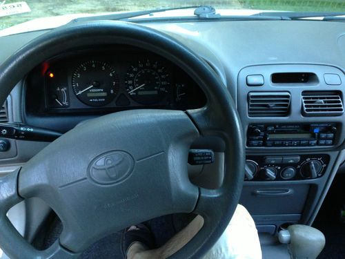 4-door sedan, white, automatic, new wheels., image 14