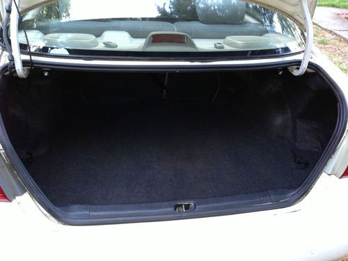 4-door sedan, white, automatic, new wheels., image 22