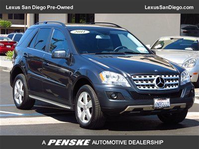 Navigation/rear camera/moon roof/power liftgate/heated front seats/19" alloys