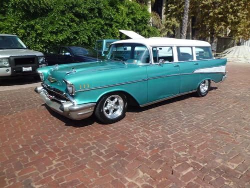 1957 chevy belair 4 door wagon / 350 v8 / vintage air !