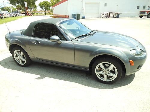 2007 mazda mx-5 miata sport convertible 2-door 2.0l