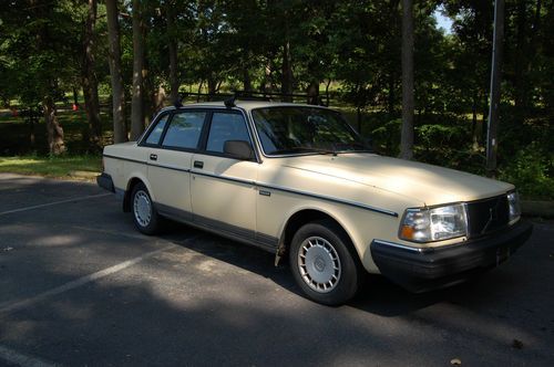 Volvo 240 dl sedan