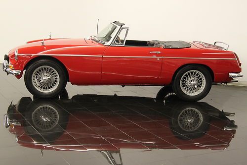 1964 MG MGB Roadster Convertible Restored 1800 4cly 5 Speed Leather Interior CD, US $24,900.00, image 3