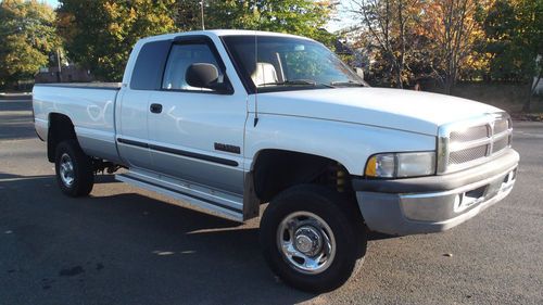 1999 dodge ram 2500 slt 4 door  quad cab diesel cummins (one owner)