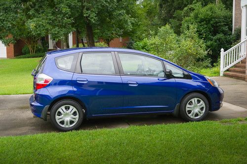 2010 honda fit base hatchback 4-door 1.5l