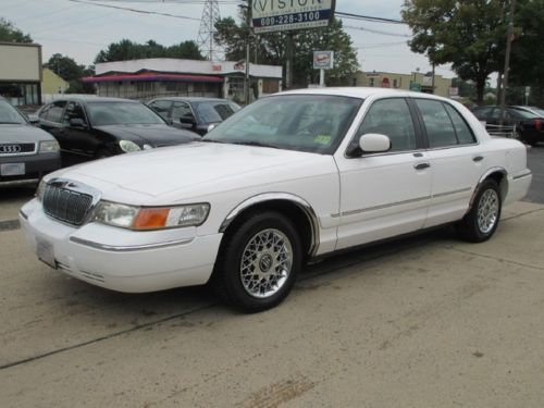 33k low miles free shipping warranty cheap clean leather chrome loaded luxury v8