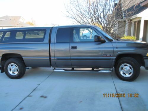 2002 dodge ram 2500 base extended cab pickup 4-door 5.9l