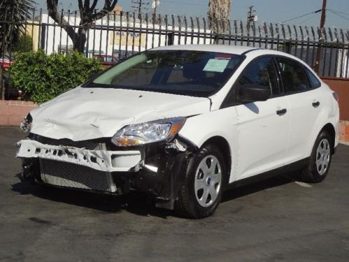 2013 ford focus s damaged salvage fixer only 9k miles extra clean!! wont last!!