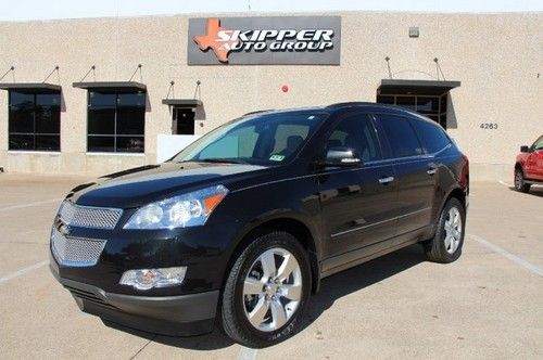 2010 chevy traverse ltz navigation dvd leather heated and cooled seats loaded!!!