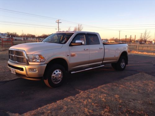 Loaded longhorn , low miles, bedliner,turnover ball,saddle leather, t.v.