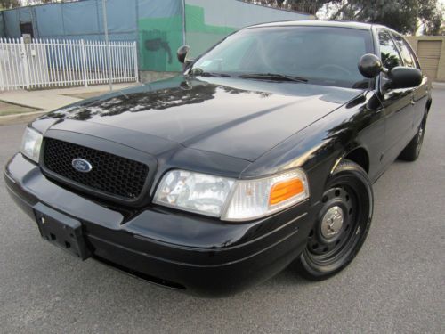 2007 ford crown victoria (p71) in great runnig conditions and shape