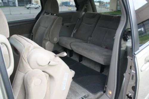 2009 Toyota Sienna LE Minivan 5-Door 3.5L, image 15