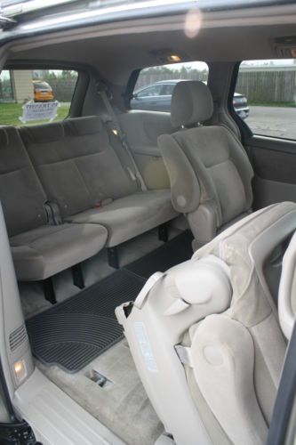 2009 Toyota Sienna LE Minivan 5-Door 3.5L, image 18