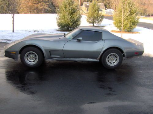 1977   corvette stingray coupe