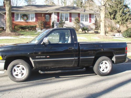 1996 dodge ram 1500 v8 pick up truck