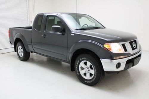 2010 nissan frontier se, 4 wheel drive, great truck!