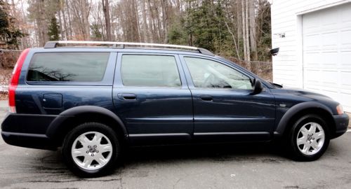 ~~~~~inmaculate 2006 volvo xc70 awd one owner clean carfax fully loaded like new