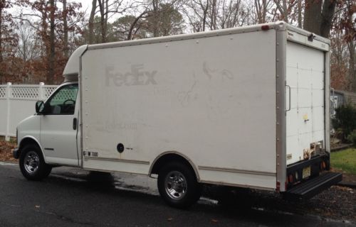 2002 chevy 1 ton  cube van/box truck 3500  *** no reserve***