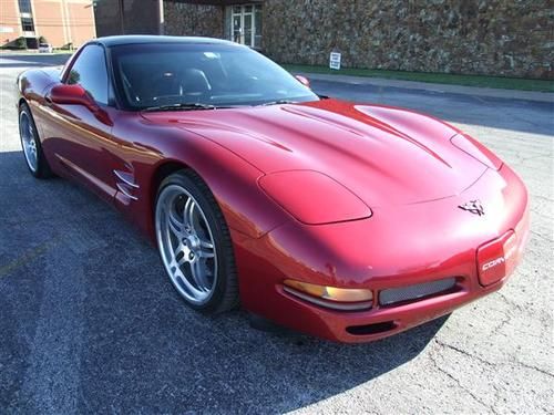 2001 chevrolet corvette base hatchback 2-door 5.7l