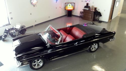 Beautiful black convertible - push button auto -361ci v8-stunning color combo