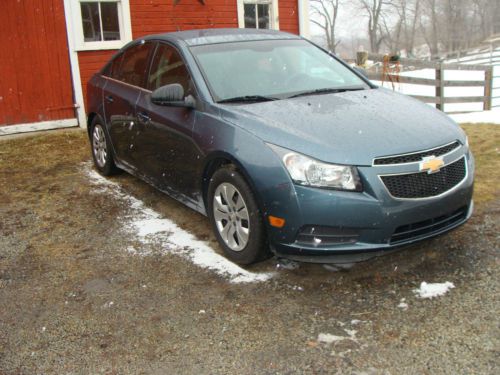 2012 chevrolet cruze  sedan 4-door 1.8l