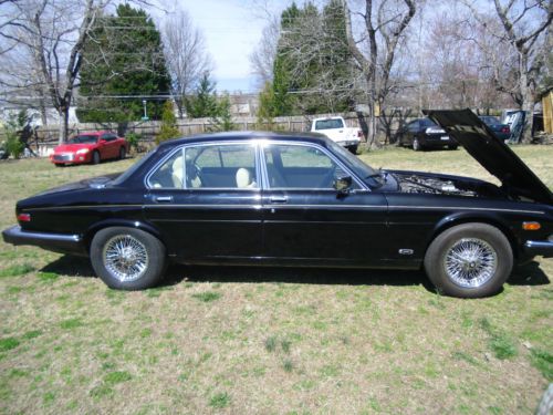 1986 jaguar xj6 vanden plas,48k,clean carfax,pristine condition,rare!!!