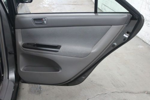 2006 Toyota Camry LE Sedan 4-Door 2.4L, image 13