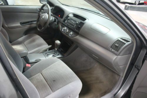 2006 Toyota Camry LE Sedan 4-Door 2.4L, image 16