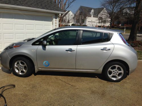 2011 Nissan Leaf SL Hatchback 4-Door -- ALL ELECTRIC, US $17,500.00, image 3