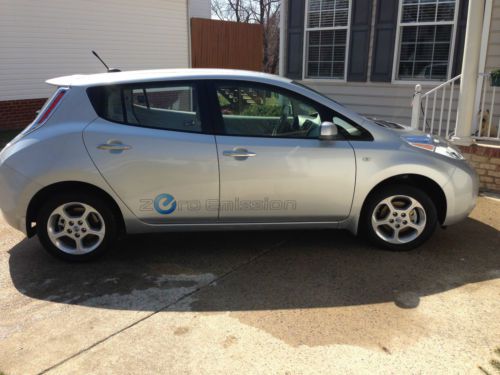 2011 Nissan Leaf SL Hatchback 4-Door -- ALL ELECTRIC, US $17,500.00, image 5