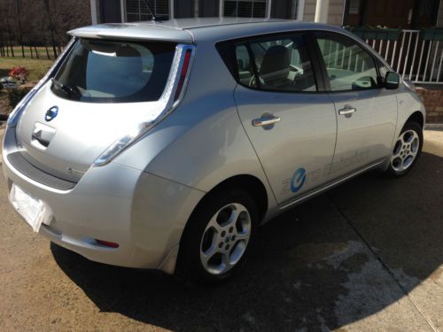 2011 Nissan Leaf SL Hatchback 4-Door -- ALL ELECTRIC, US $17,500.00, image 6