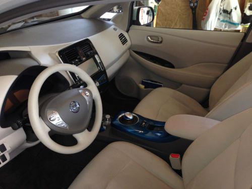 2011 Nissan Leaf SL Hatchback 4-Door -- ALL ELECTRIC, US $17,500.00, image 10