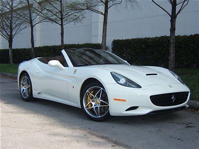 2011 ferrari california, 5 k mls.  $237,897.00 msrp!!