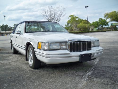 1993 lincoln town car signature,jack nicklaus,one owner car,last bidder wins