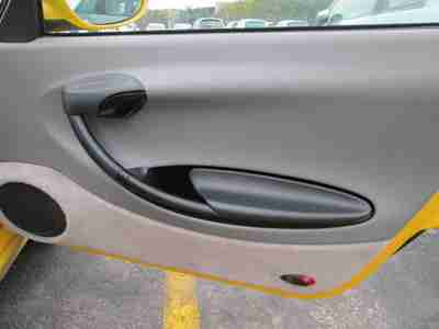 Yellow 2.5L V6 Gray Leather Manual Clean Low miles Smoke free, image 19