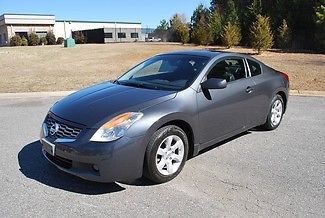 2008 nissan altima 2 door   ,leather int,sunroof,64k miles runs great no reserve