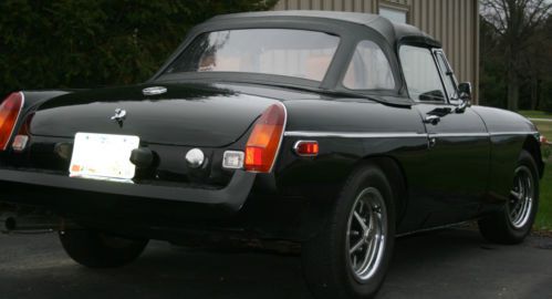 1977 MG MGB Convertible, image 3