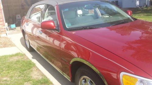 Lincoln Town Car Executive Series Adult Driven * Low Miles * Garaged * Pristine*, image 15