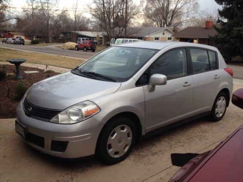 2008 nissan versa hatchback s