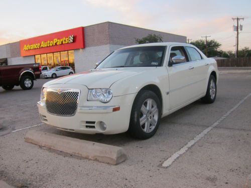 2006 chrysler 300 c sedan 4-door 5.7l hemi engine all wheel drive gps dvd