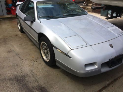 1986 pontiac fiero  gt     &#039;&#039;&#039; no reserve auction &#039;&#039;&#039;&#039;